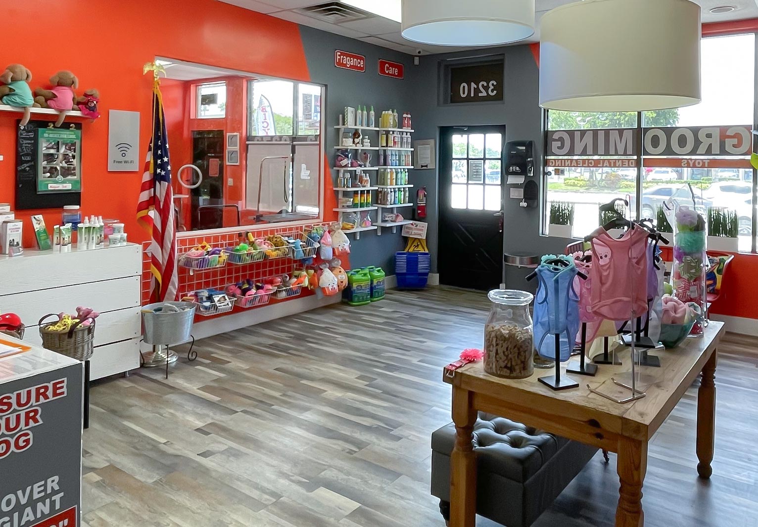 Tail Waggers Pet grooming Facility in Hollywood, Florida